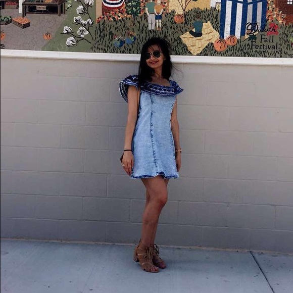 Strapless off the shoulder Denim Dress - Picture 5 of 7